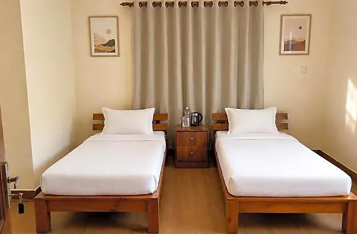 Suva Garden Hotel 2*